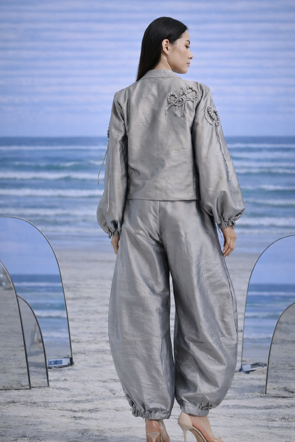 PHOENIX jacket & barrel pants