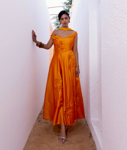 REMI OFFSHOULDER DRESS