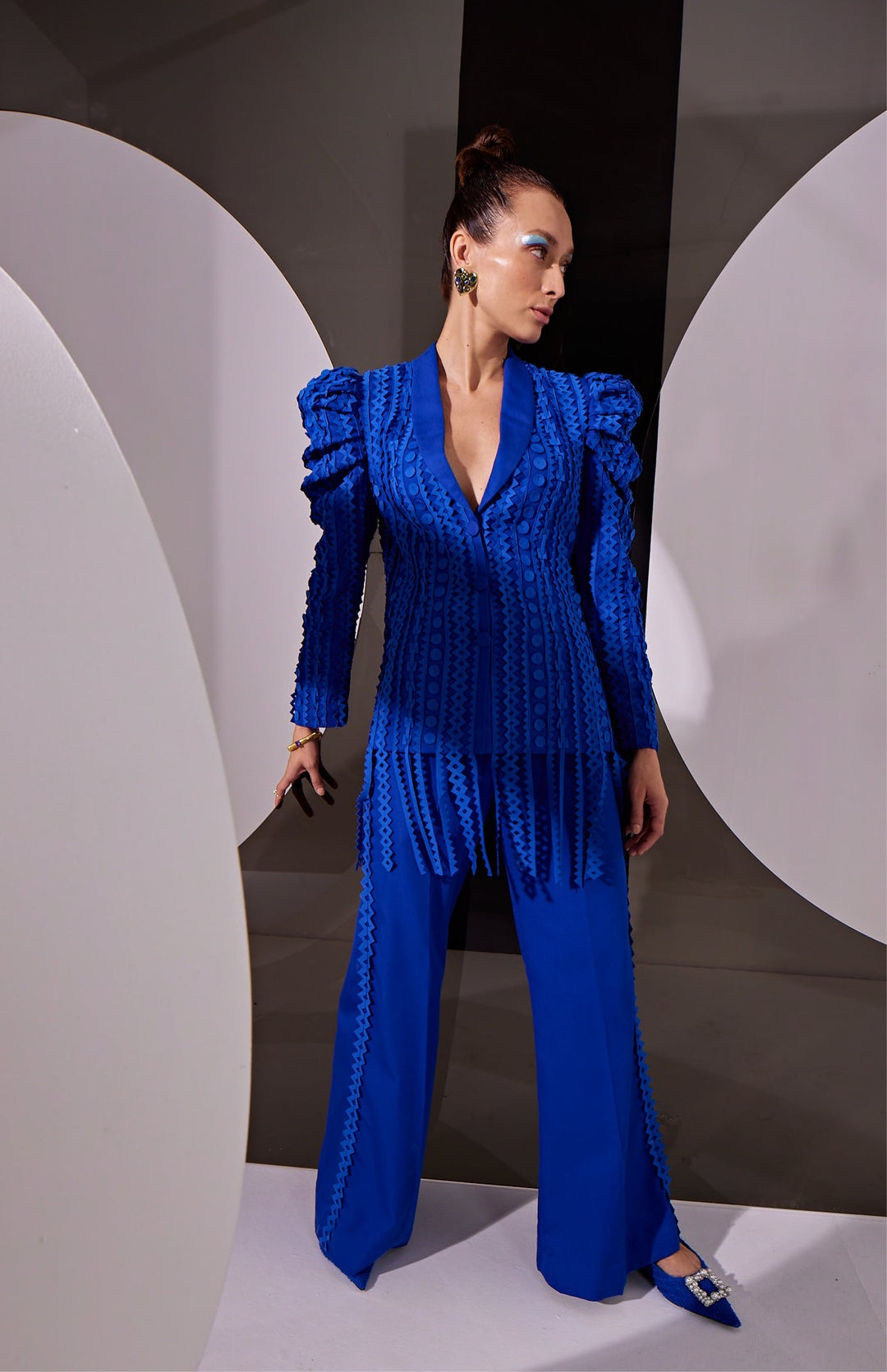 MAXIM Pant Suit With All Over Applique